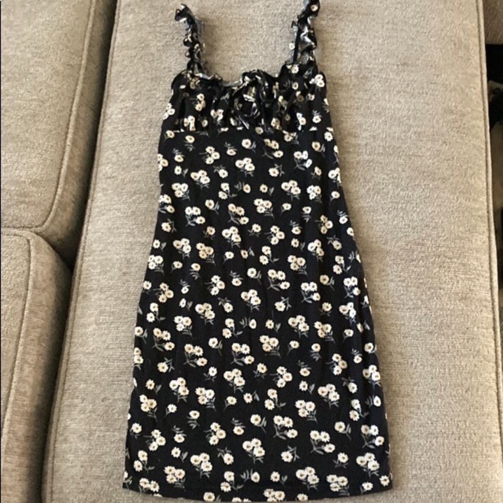 Little black flower printed dress with ruffles